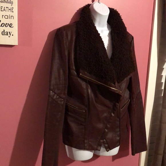 Guess faux leather jacket - Picture 2 of 5